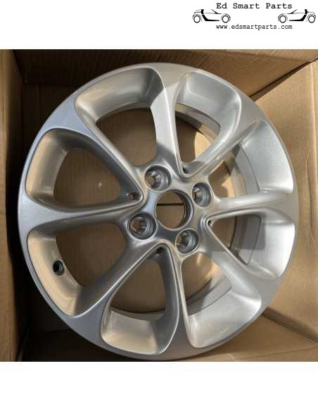 Jante en alliage léger 15" à 8 branches, argent A4534013900