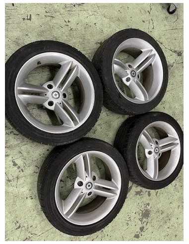 Conjunto de rodas Spikeline Smart Roadster 16 polegadas usado