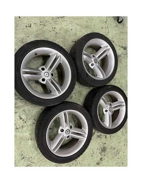 used Smart Roadster 16 inch Spikeline Wheel set used Smart Roadster 16 inch Spikeline Wheel set