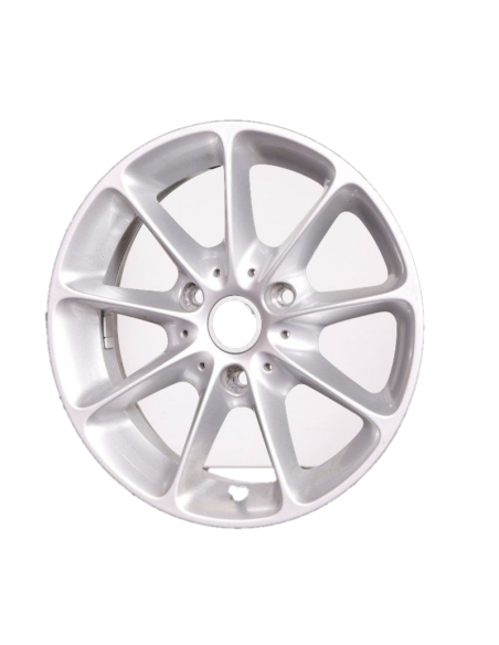 Cerchio in lega da 15" a 9 razze