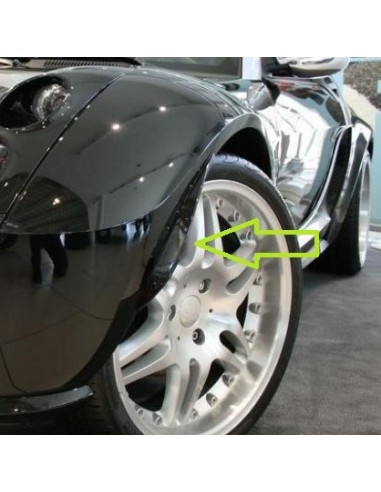 Nieuwe Smart roadster BRABUS Flap Top Section Front wheelarch uitbreiding klaar om te worden geschilderd