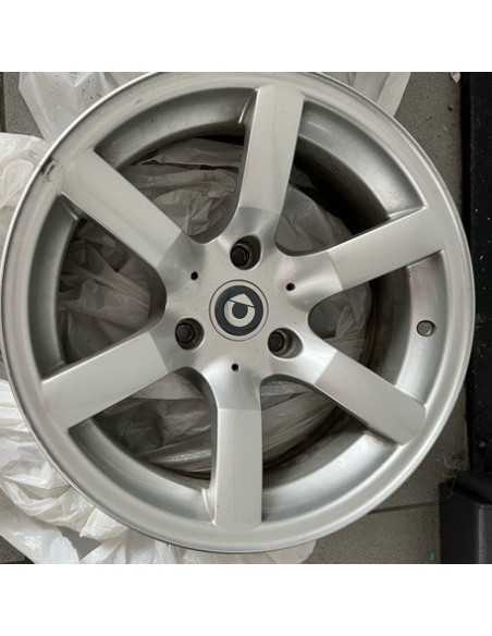 Cerchio Smart Roadster Spinline da 15 pollici usato Cerchio Smart Roadster Spinline da 15 pollici usato