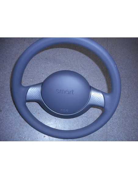 Smart Roadster standard steering wheel also fits fortwo 450 models Smart Roadster standard steering wheel also fits fortwo 450 models