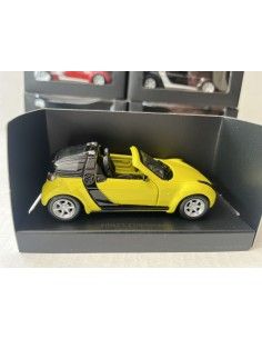Smart roadster coupé à retrait 1:33 star shine jaune/noir SMARTWARE 2