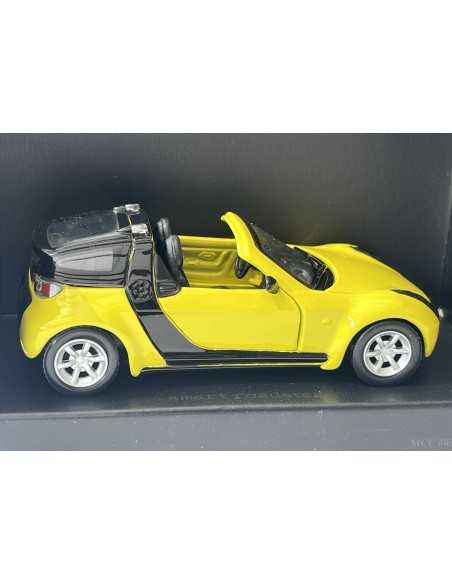 Pullback smart roadster coupé 1:33 star shine yellow/black SMARTWARE
