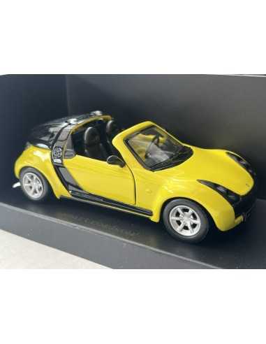 Pullback smart roadster coupé 1:33 estrela brilho amarelo/preto SMARTWARE