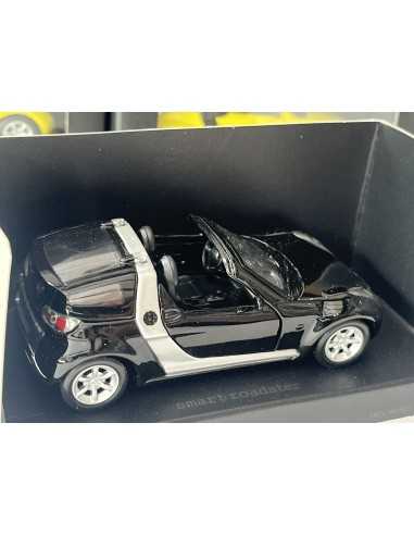 Smart Roadster Coupé con retroceso 1:33 Star Jack negro/plata SMARTWARE