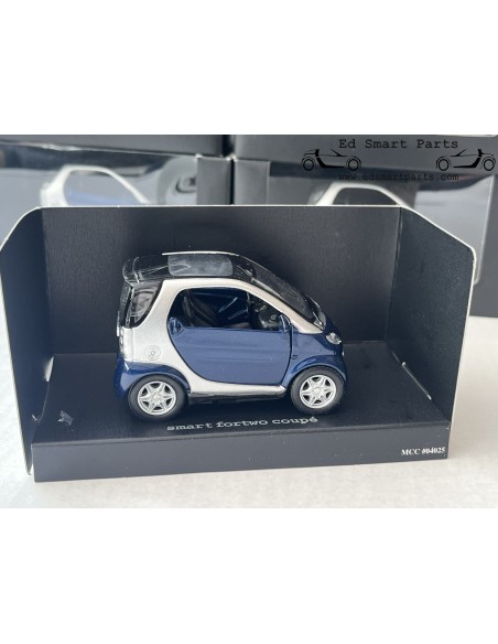 Pullback Smart Fortwo Coupé 1:33 sternblau/silber SMARTWARE