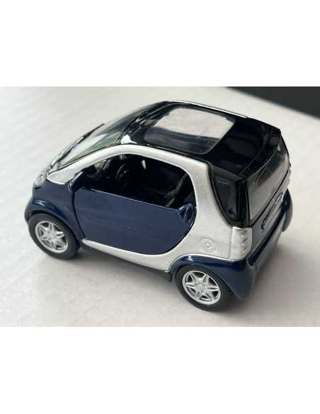 Pullback smart fortwo coupé 1:33 sterblauw/zilver SMARTWARE