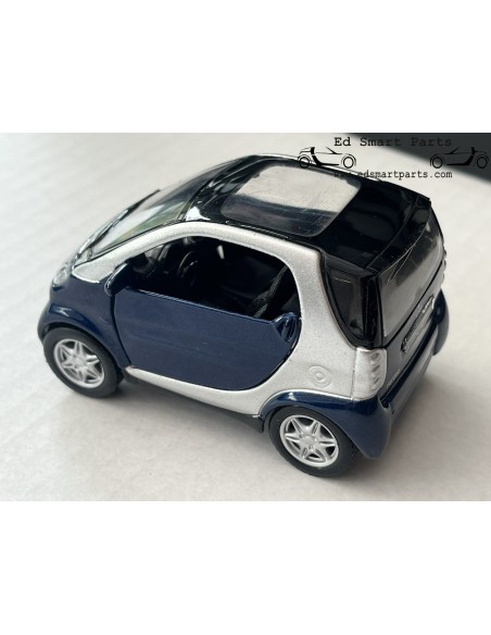 Pullback Smart Fortwo Coupé 1:33 sternblau/silber SMARTWARE