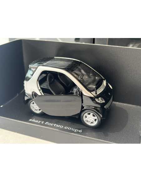 Pullback smart fortwo coupé 1:33 jack preto/ prata SMARTWARE