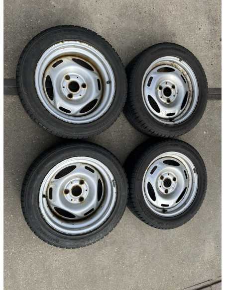 Juego de ruedas de acero Smart Roadster de 15 pulgadas con neumáticos de invierno de 6 mm