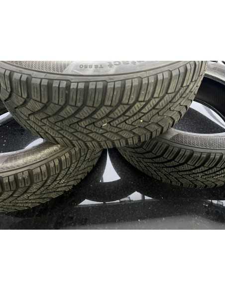 pneu hiver Continental d'occasion 185/55 R15 6 mm DOT 3113 pneu hiver Continental d'occasion 185/55 R15 6 mm DOT 3113