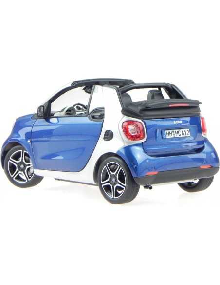 Coche modelo Smart Fortwo Cabrio 2015 azul y plata de Norev 183438 1:18 Coche modelo Smart Fortwo Cabrio 2015 azul y plata de Norev 183438 1:18