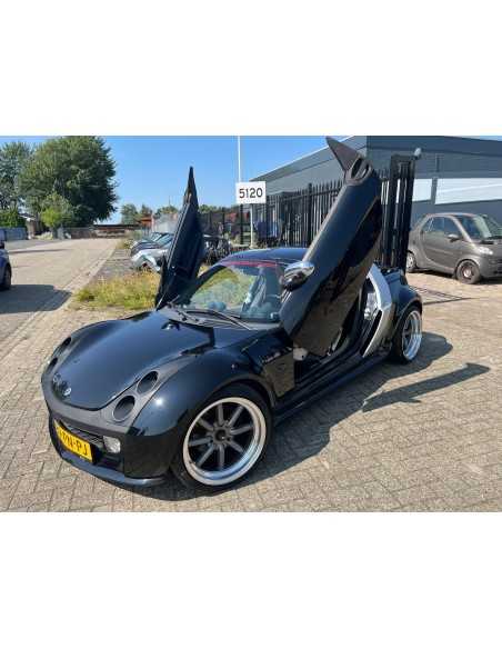 Conjunto de Lambodoors usados para o smart roadster da MDC