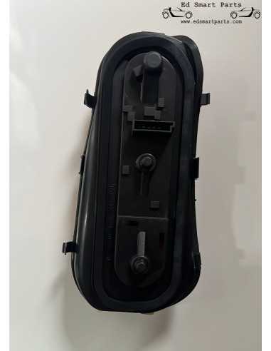 Lanterna traseira esquerda OEM Smart Part Q0012862V001C98Y00 (somente para veículos com volante à direita, Reino Unido e Japão)
