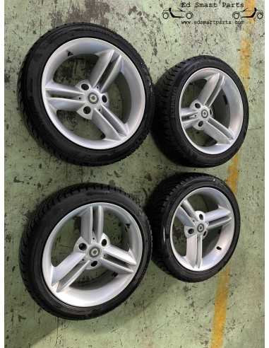 Conjunto de rodas Spikeline Smart Roadster 16 polegadas usado