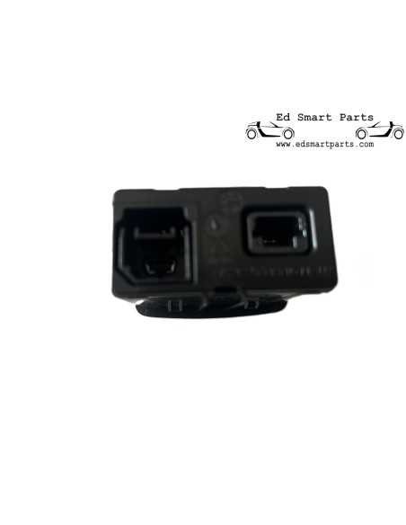 Smart Fortwo Forfour 453 Power Outlet Socket OEM A4538200151