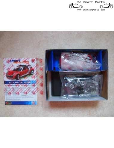 Smart Roadster Coupe rossa 2003 Cabrio Kit di costruzione 1/24 Bburago