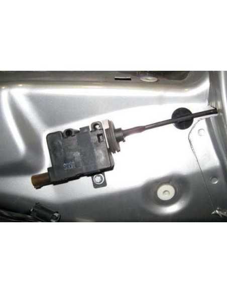 Attuatore solenoide chiusura centralizzata sportello carburante Smart Roadster 452 usato