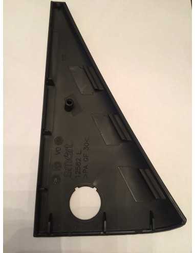 Triângulo de acabamento da porta Smart Roadster 452 situado acima da maçaneta da porta