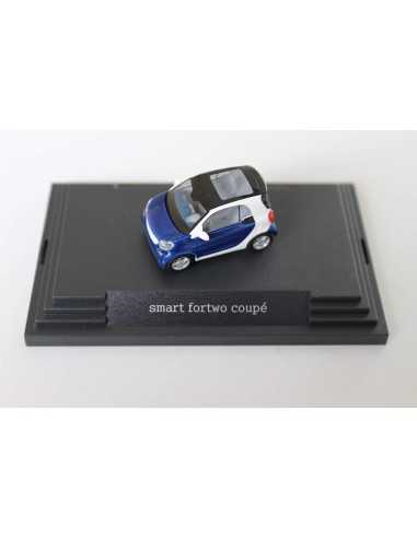 Busch Smart 453 Fortwo Coupe weiß / nachtblau Modellauto 1:87