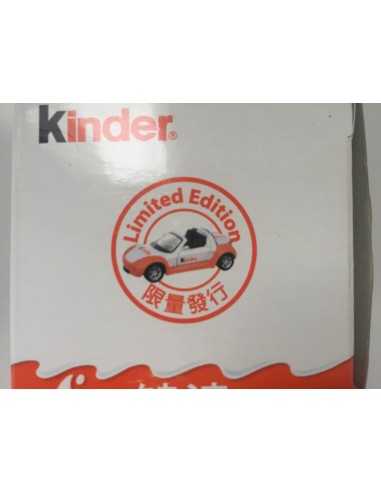 Maisto smart roadster Ferrero Kinder Chocolat gelimiteerde editie model 1/43