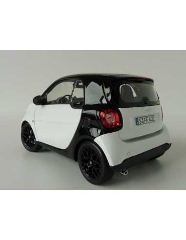 NOREV 1/18 SMART FORTWO PRETO E BRANCO 1:18