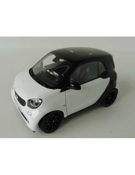 NOREV 1/18 SMART FORTWO SCHWARZ-WEISS 1:18 NOREV 1/18 SMART FORTWO SCHWARZ-WEISS 1:18