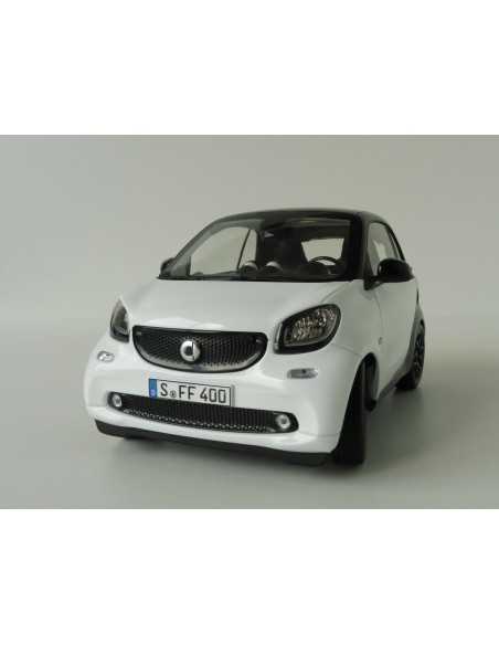 NOREV 1/18 SMART FORTWO PRETO E BRANCO 1:18 NOREV 1/18 SMART FORTWO PRETO E BRANCO 1:18