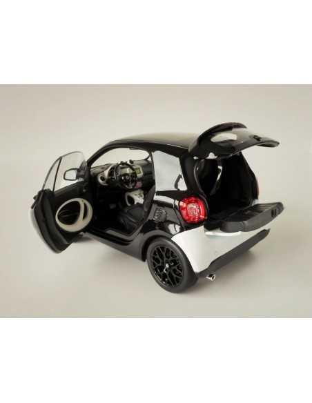 NOREV 1/18 SMART FORTWO BLANCO Y NEGRO 1:18 NOREV 1/18 SMART FORTWO BLANCO Y NEGRO 1:18