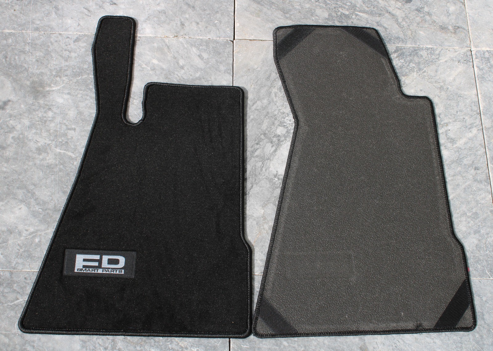 Set 4 Tapis de Moquette SPARCO SPC Noir//Gris
