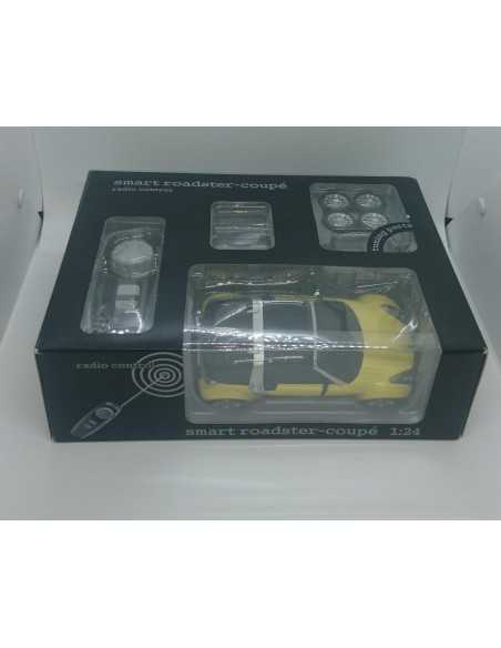 NIKKO R/C Smart Roadster Shine - Yellow 1:24 Scale NIKKO R/C Smart Roadster Shine - Yellow 1:24 Scale