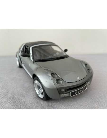 Smart Roadster Coupé Glance Grey 1/18 Kyosho