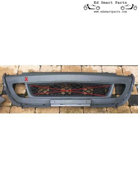 Smart Roadster front textured grille surround silver grey