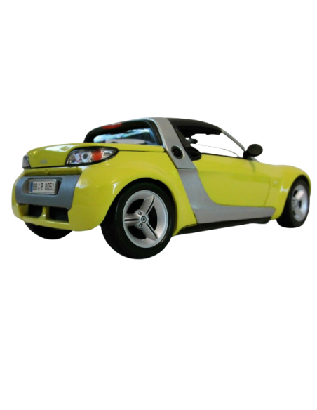 Smart Roadster Cabrio Amarelo 1/18 Bburago Smart Roadster Cabrio Amarelo 1/18 Bburago