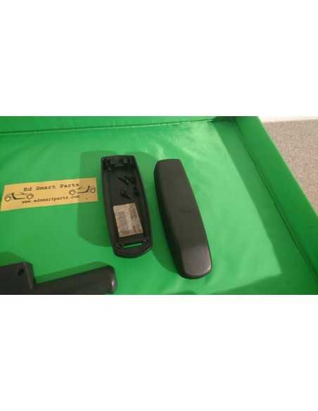 Apoyabrazos OEM para Smart Roadster (Coupé) 452 2003-2006 Apoyabrazos OEM para Smart Roadster (Coupé) 452 2003-2006