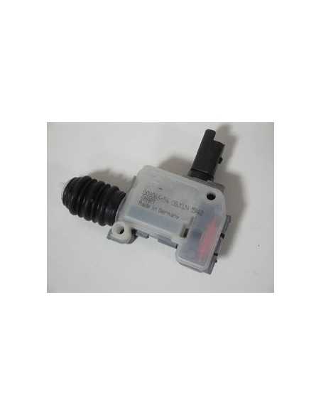 Solenoide actuador portón trasero maletero smart fortwo 451 Solenoide actuador portón trasero maletero smart fortwo 451